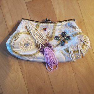 In's White Beaded Purse